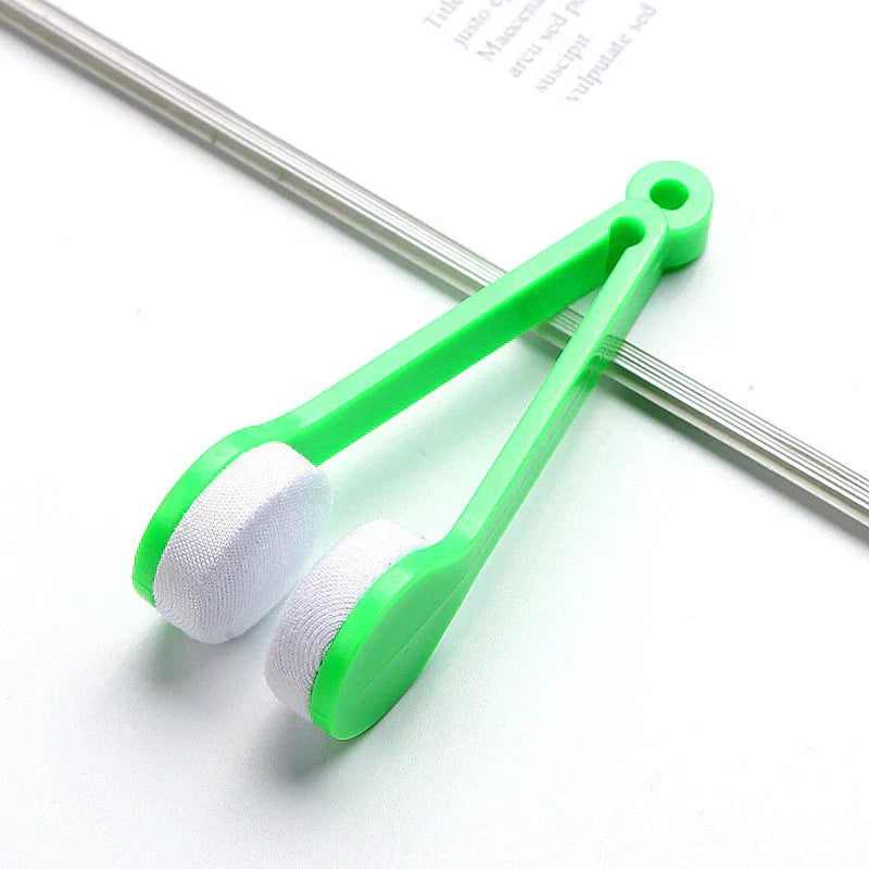 2-in-1 Microfibre Lens Cleaner